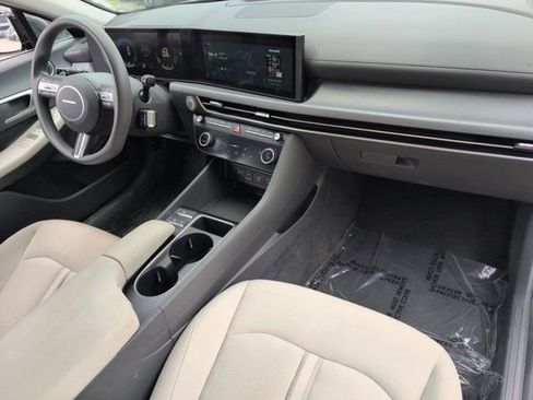 Used 2025 Hyundai Sonata SEL FWD image 31