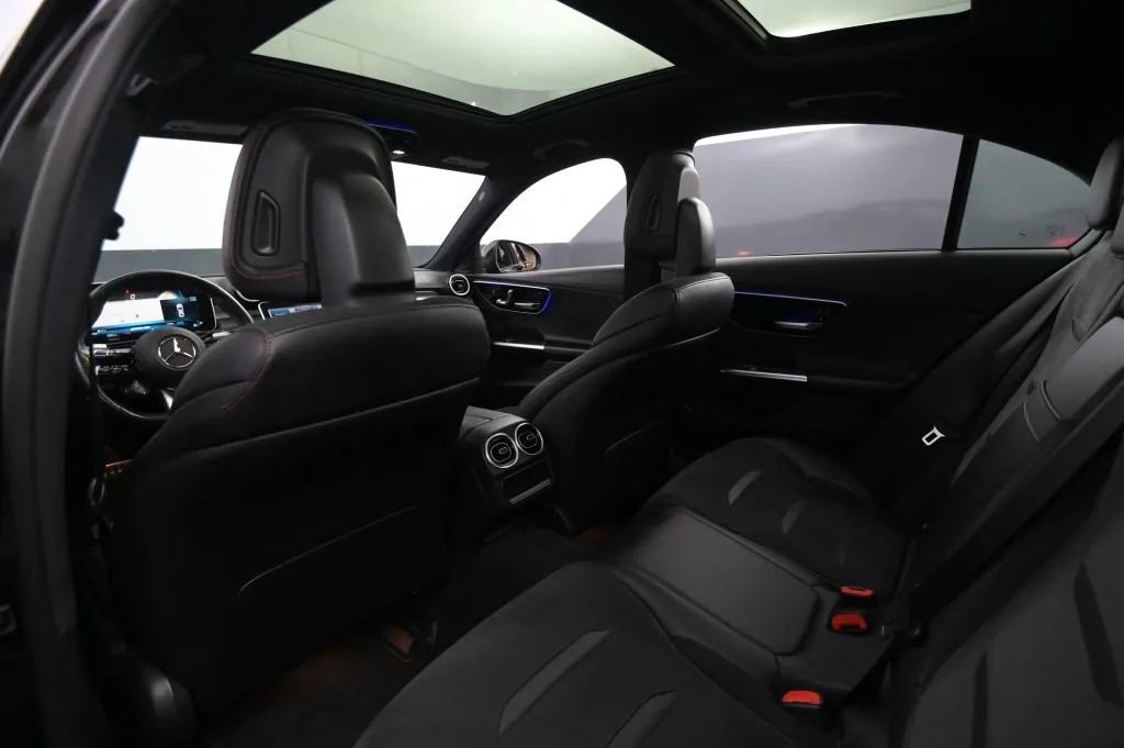 Used 2023 Mercedes-Benz C 43 AMG 4MATIC Sedan image 47