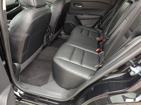 Used 2023 Nissan Rogue SL FWD image 24
