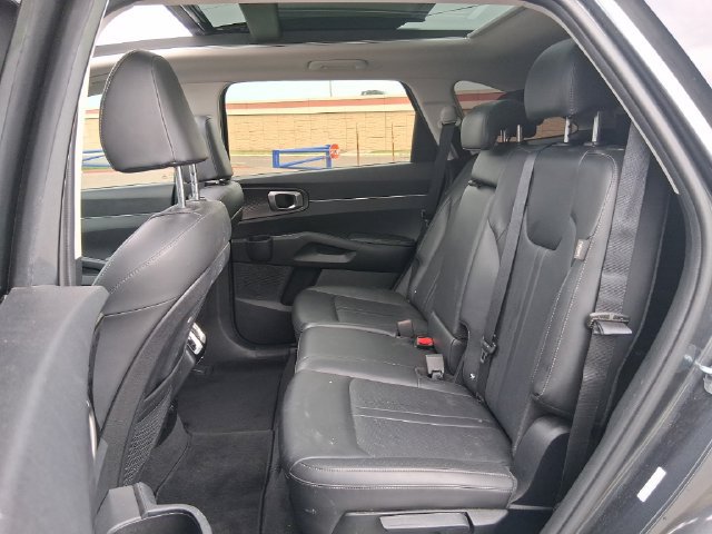 Used 2024 Kia Sorento S w/ Panoramic Sunroof Package FWD image 19