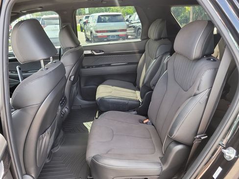 Used 2025 Hyundai Palisade Calligraphy AWD/4WD image 11