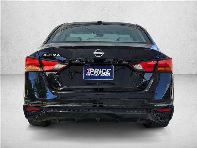Used 2025 Nissan Altima 2.5 SV FWD image 6