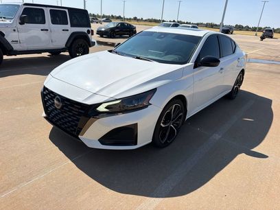 Used 2023 Nissan Altima 2.5 SR w/ SR Premium Package