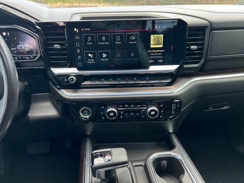 Used 2023 GMC Sierra 1500 SLT w/ SLT Premium Package AWD/4WD image 20