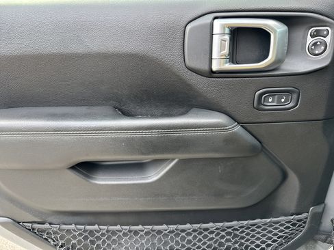 Used 2019 Jeep Wrangler Unlimited Rubicon image 14