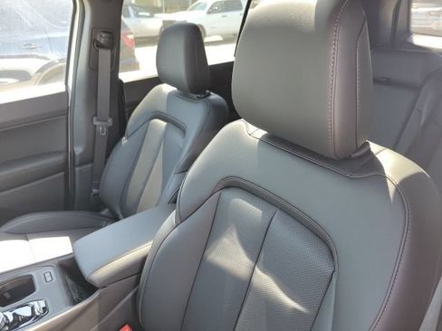 Used 2026 Jeep Cherokee Limited AWD/4WD image 7