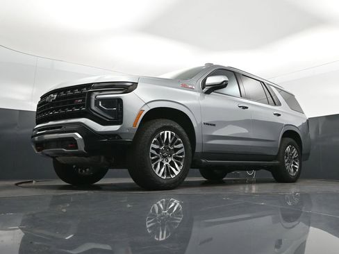 Used 2025 Chevrolet Tahoe Z71 AWD/4WD image 40