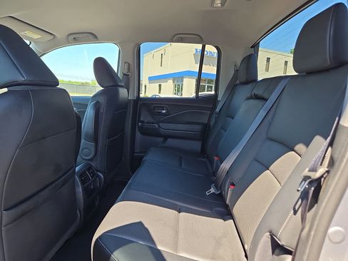 Used 2017 Honda Ridgeline RTL-T image 11