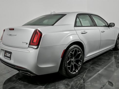 Used 2020 Chrysler 300 S image 11