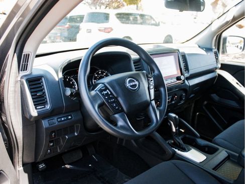 Used 2022 Nissan Frontier S w/ Technology Package RWD image 8