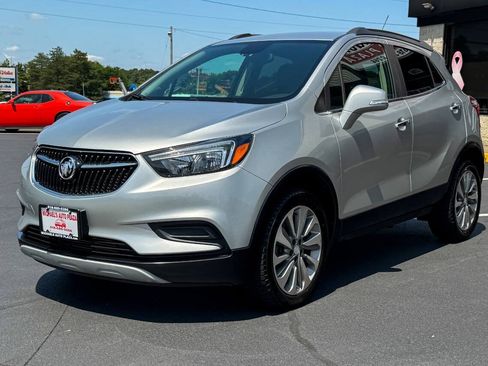 Used 2019 Buick Encore Preferred AWD/4WD image 8