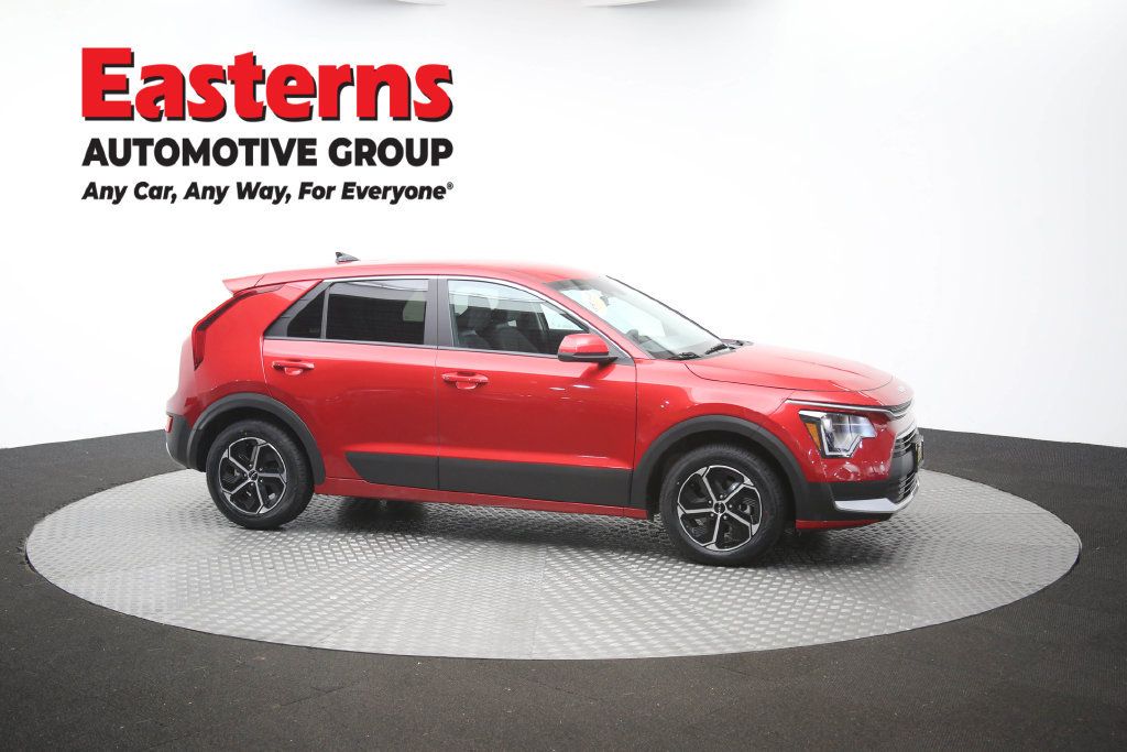 Used 2025 Kia Niro LX FWD image 47