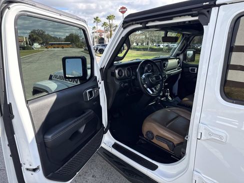 Used 2020 Jeep Gladiator Rubicon image 17