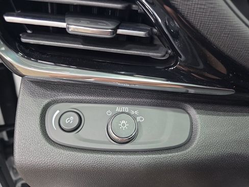 New 2026 Buick Envista Sport Touring w/ Convenience II Package FWD image 24