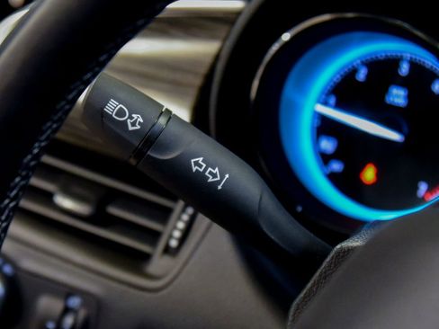 Used 2017 Buick Envision Essence image 25