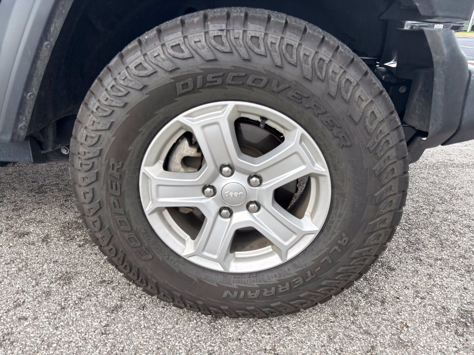 Used 2021 Jeep Wrangler Unlimited Sport AWD/4WD image 12