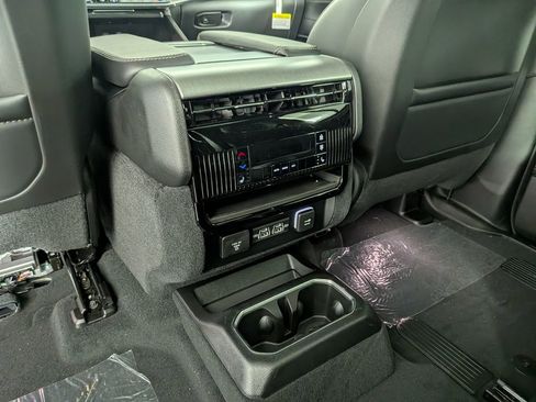 New 2026 Jeep Grand Wagoneer Limited AWD/4WD image 34