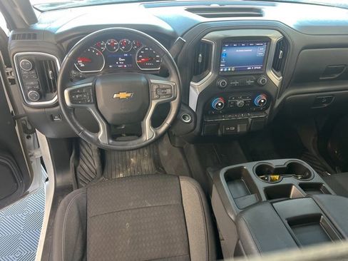 Used 2022 Chevrolet Silverado 1500 LT image 34
