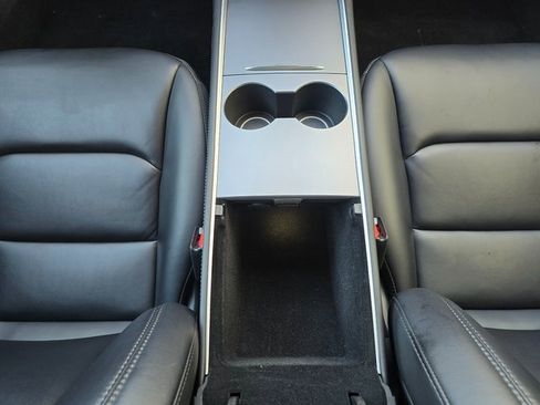 Used 2021 Tesla Model 3 Standard Range Plus image 28