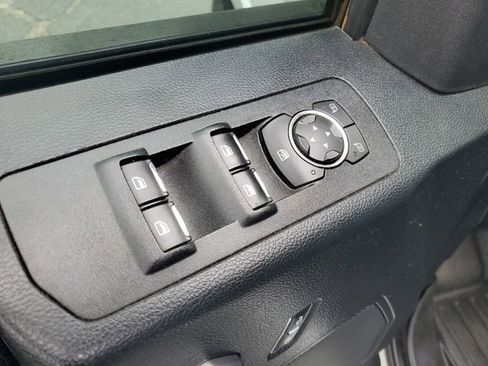 Used 2019 Ford F150 XLT w/ Equipment Group 302A Luxury AWD/4WD image 9