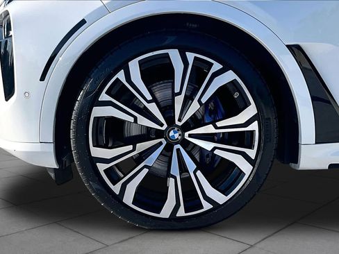 Used 2025 BMW X7 M60i w/ Executive Package AWD/4WD image 11