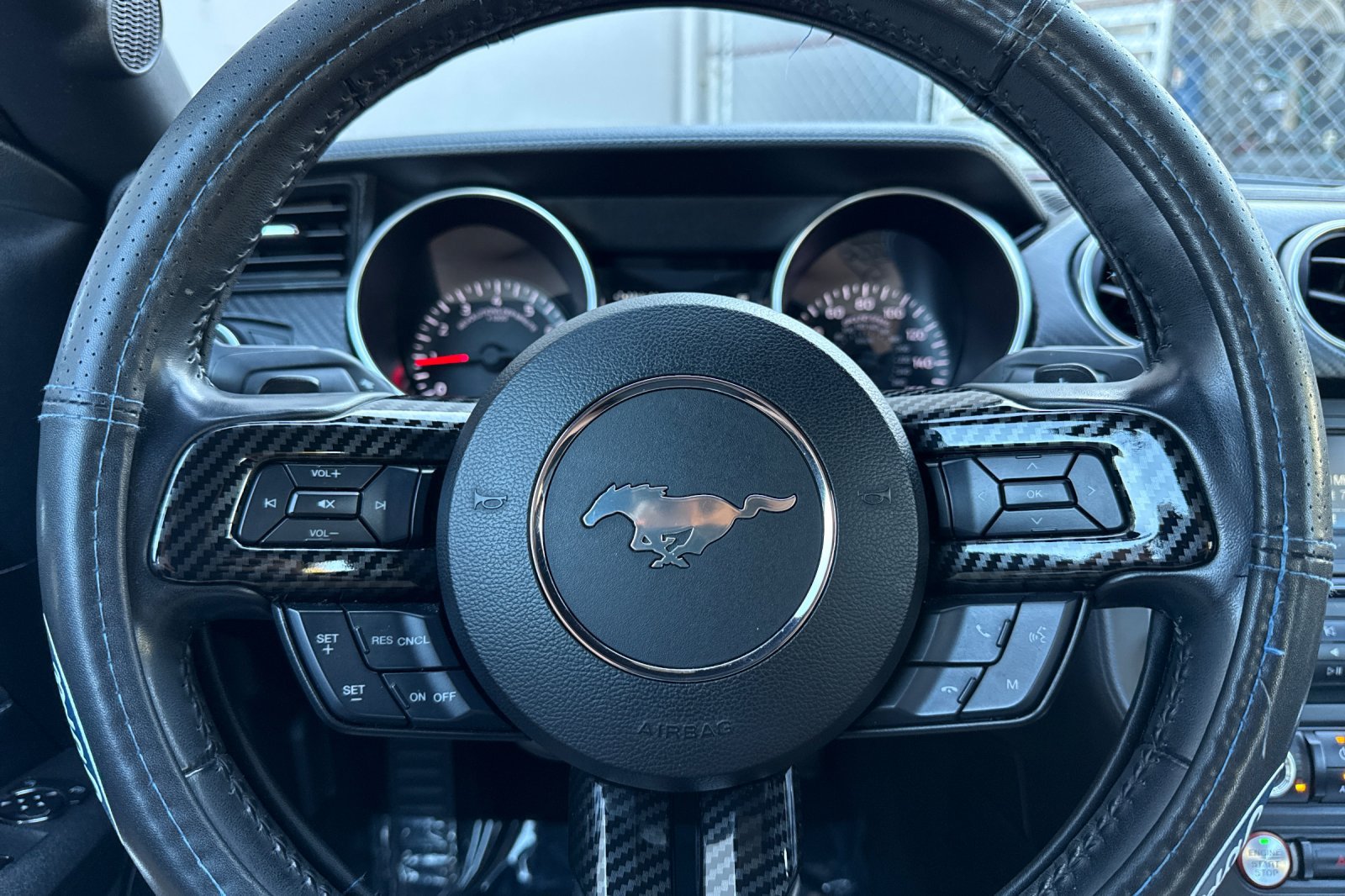 Used 2018 Ford Mustang Coupe RWD image 23