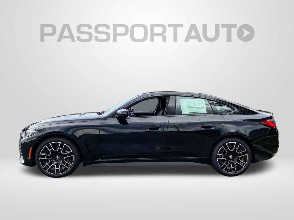 New 2026 BMW 430i xDrive w/ M Sport Package AWD/4WD image 2