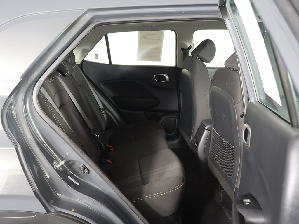 Used 2024 Hyundai Venue SEL FWD image 31