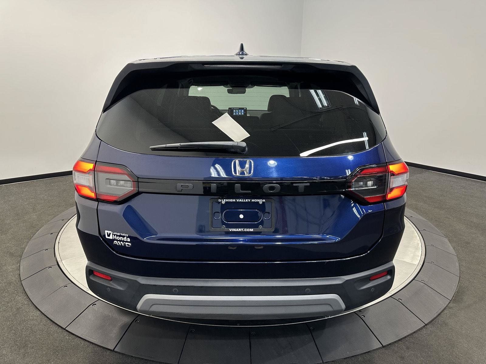 Certified 2025 Honda Pilot EX-L image 6