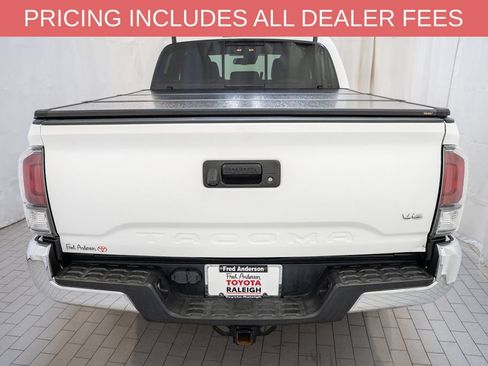 Certified 2023 Toyota Tacoma TRD Off-Road AWD/4WD image 4