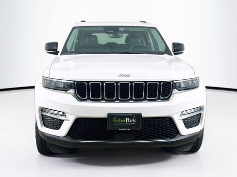 Used 2023 Jeep Grand Cherokee Limited w/ Trailer Tow Prep Group (B) AWD/4WD image 2