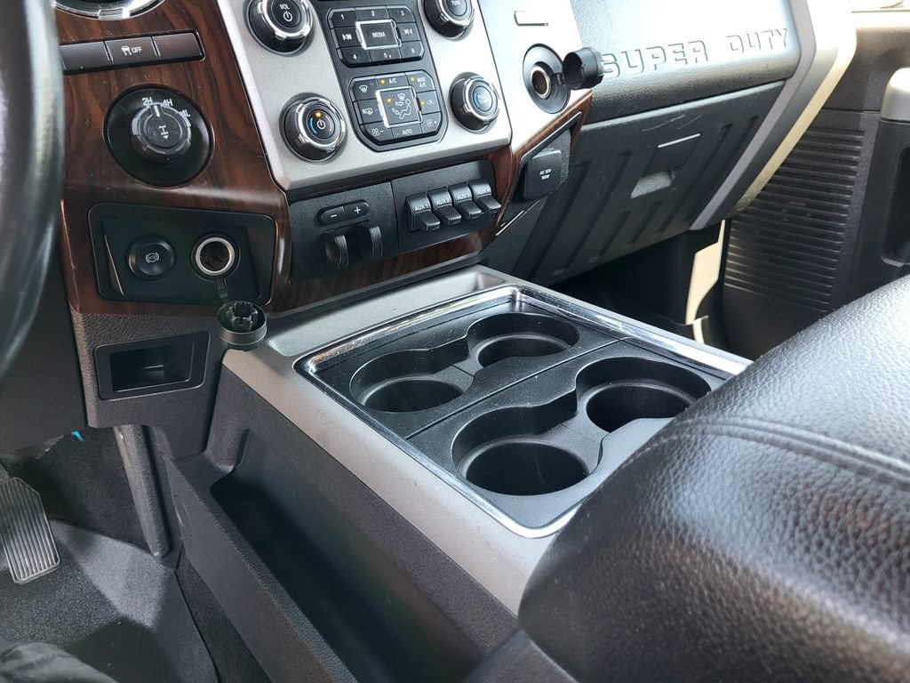 Used 2016 Ford F250 Lariat w/ Lariat Interior Package AWD/4WD image 25