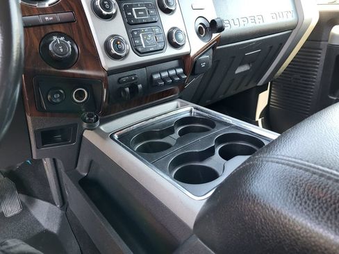 Used 2016 Ford F250 Lariat w/ Lariat Interior Package AWD/4WD image 25
