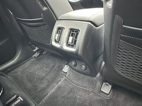 Used 2022 Kia Sorento S w/ Panoramic Sunroof Package AWD/4WD image 27
