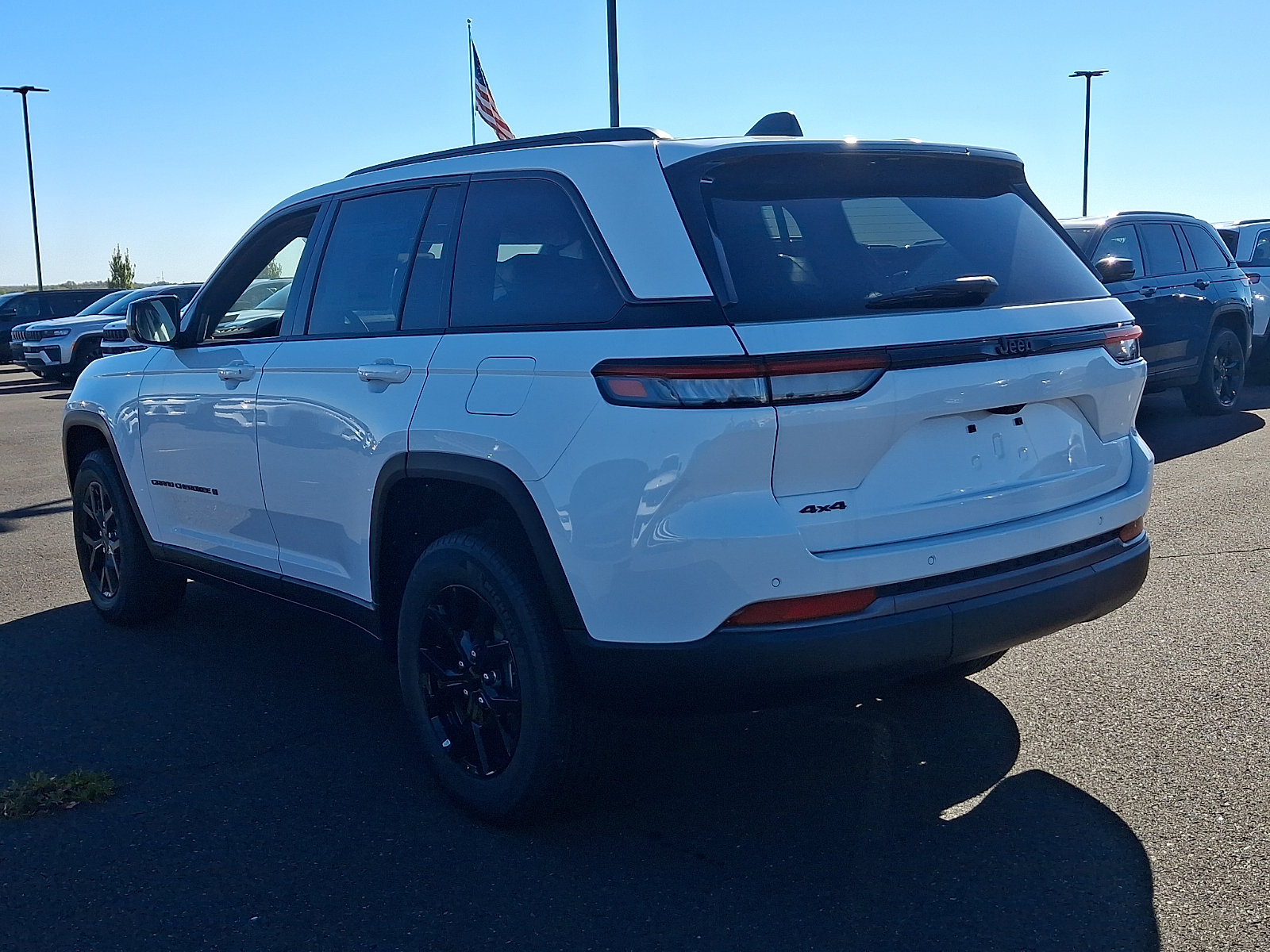 New 2026 Jeep Grand Cherokee Altitude AWD/4WD image 3