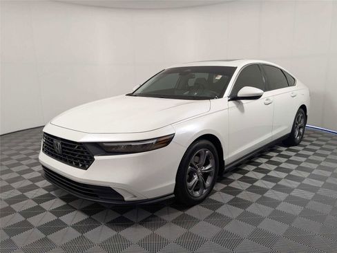 Used 2024 Honda Accord EX image 2