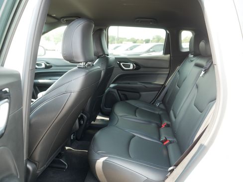 Used 2026 Jeep Compass Limited AWD/4WD image 35