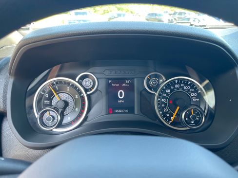 Used 2019 RAM 2500 Big Horn AWD/4WD image 4