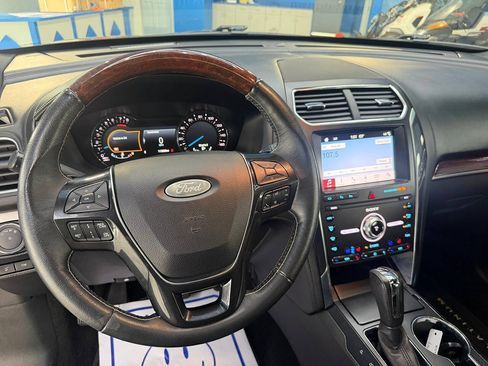 Used 2019 Ford Explorer Platinum AWD/4WD image 20