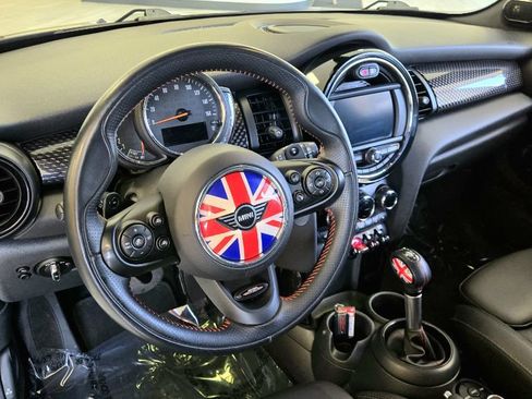 Used 2019 MINI Cooper S w/ Premium Package image 12