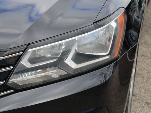 Used 2019 Volkswagen Passat 2.0T Wolfsburg w/ Wheels & Sunroof Package image 31