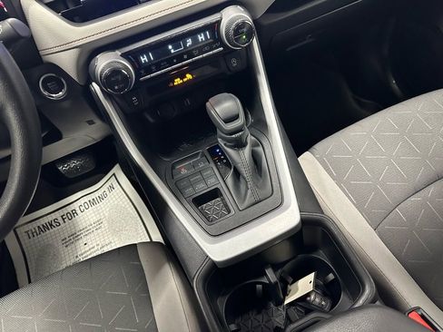 Used 2025 Toyota RAV4 XLE image 37