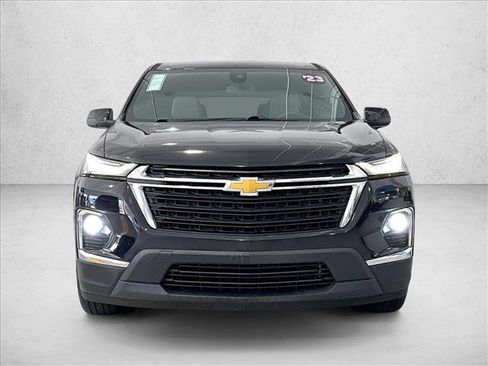 Used 2023 Chevrolet Traverse LS FWD image 3