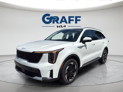 Used 2025 Kia Sorento EX w/ EX Panoramic Sunroof Package