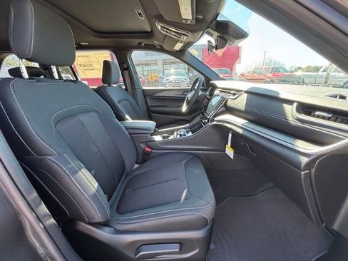 New 2026 Jeep Grand Cherokee Laredo X AWD/4WD image 8