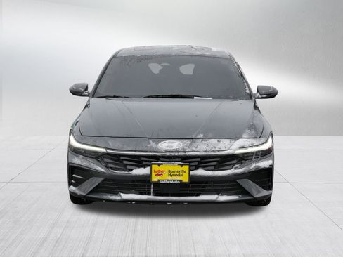 Certified 2025 Hyundai Elantra Limited image 2