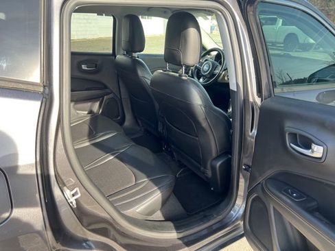 Used 2018 Jeep Compass Latitude w/ Popular Equipment Group image 15