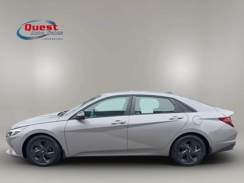 Used 2022 Hyundai Elantra SEL FWD image 6