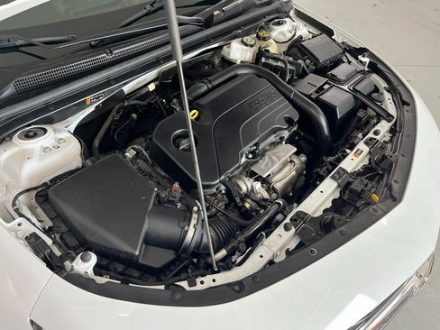 Used 2023 Chevrolet Malibu LT FWD image 11