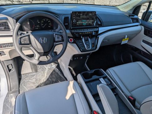 New 2026 Honda Odyssey Touring image 20